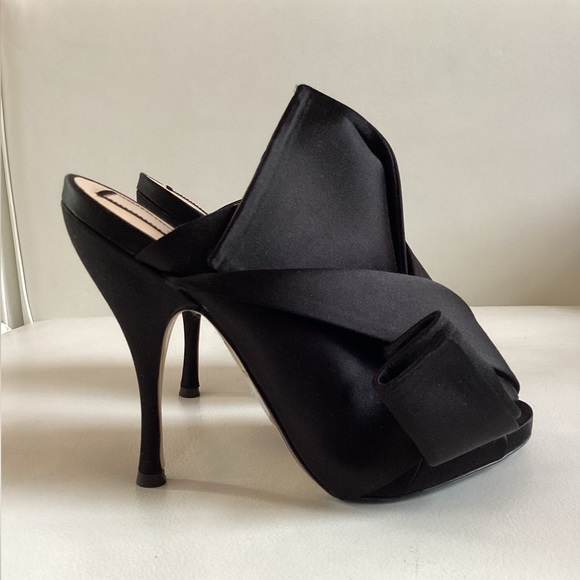 No. 21 Black Satin/ Leather Mule Bow Pleated Heel Sandals SZ 7 - Picture 2 of 8